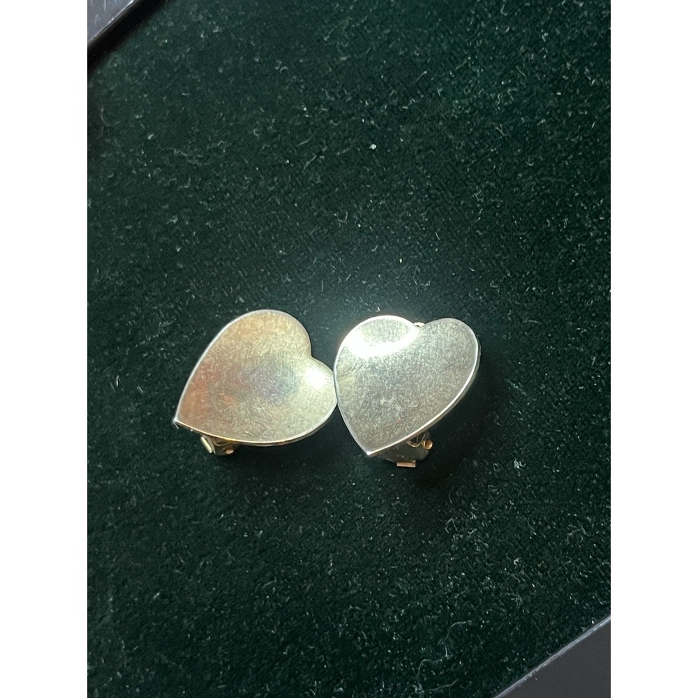 vtg matte gold plated Concave Heart‎ Shaped clip on earrings